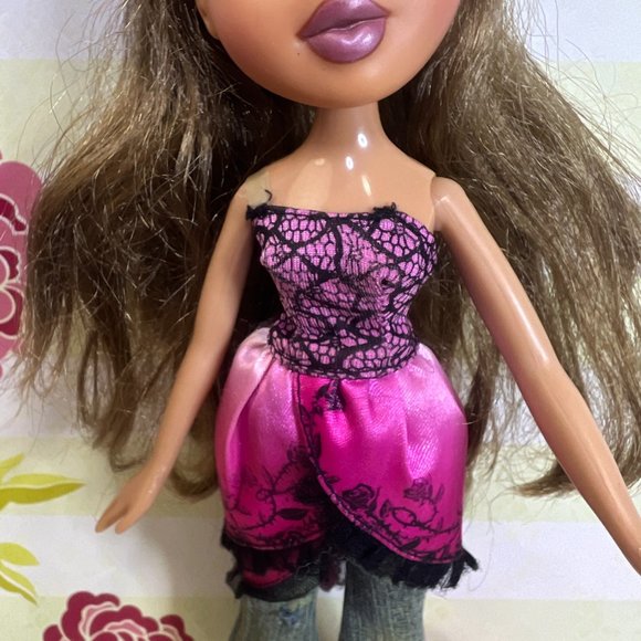 Vintage 2001 Bratz Yasmin Doll Long Brown Hair Hazel Eyes - Picture 8 of 12
